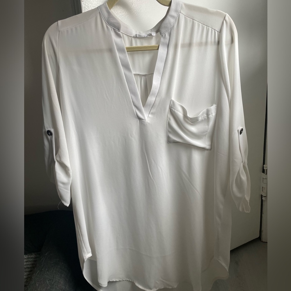 Relaxed white blouse